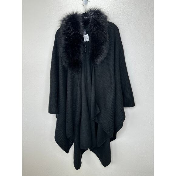 NWT Cejon Black The Leiya Faux Fur Trimmed Collar Poncho One Size - Picture 3 of 14